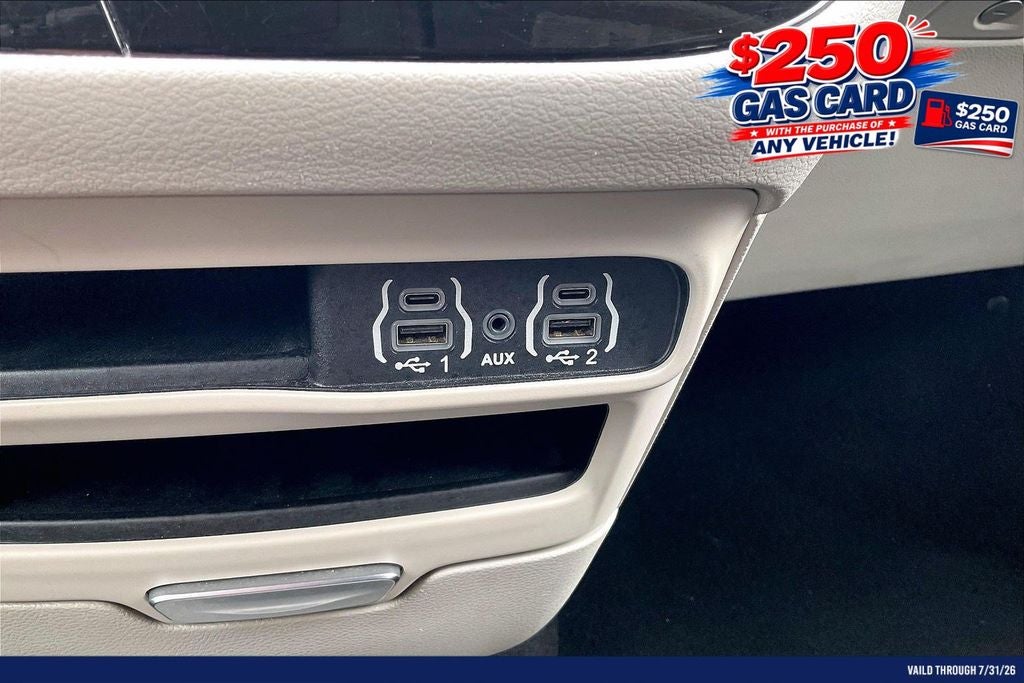 2023 Chrysler Voyager LX