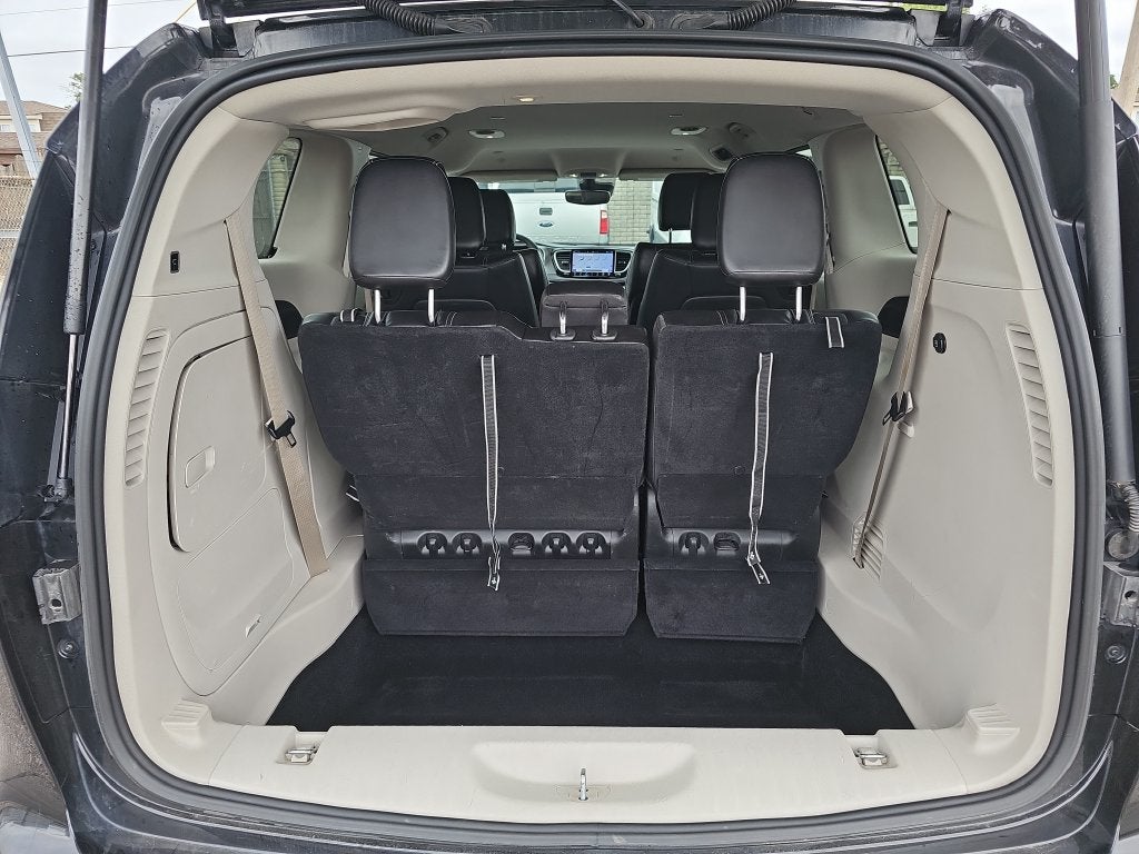 2024 Chrysler Pacifica Select