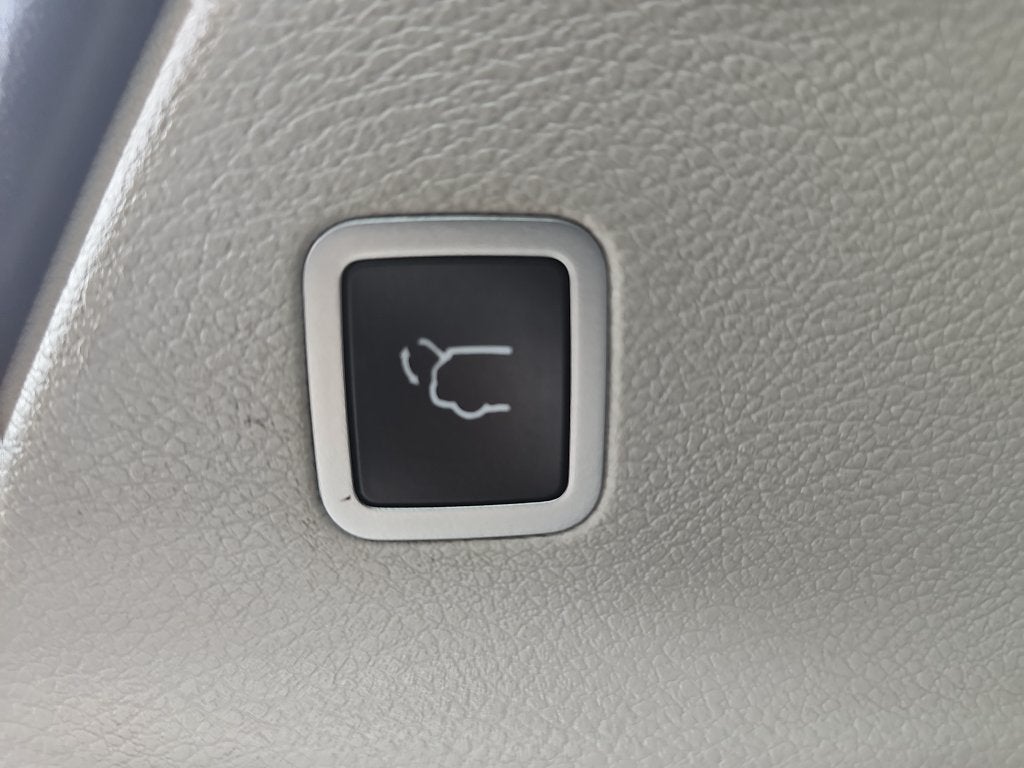 2024 Chrysler Pacifica Select