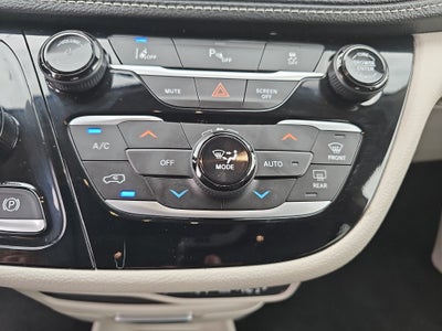 2024 Chrysler Pacifica Select