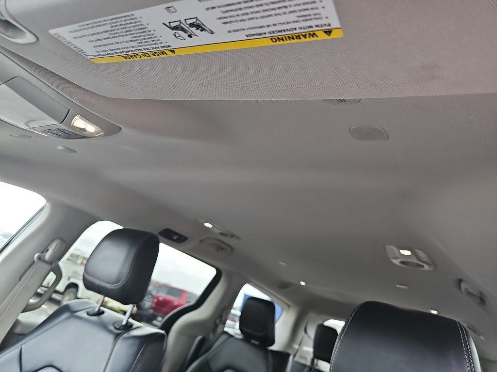 2024 Chrysler Pacifica Select