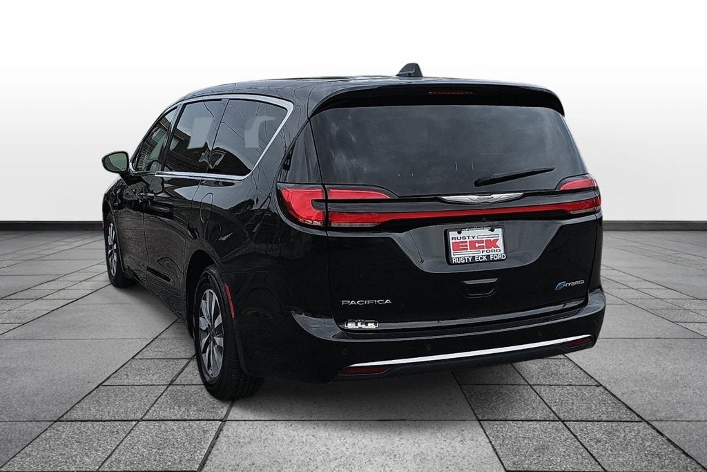 2024 Chrysler Pacifica Select