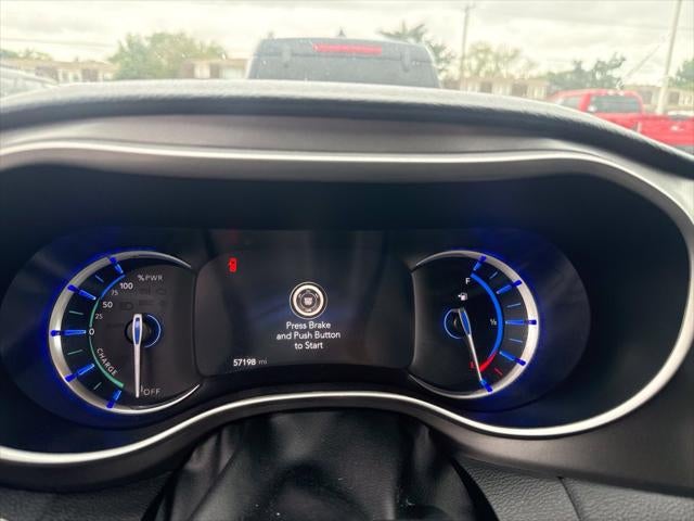 2024 Chrysler Pacifica Select