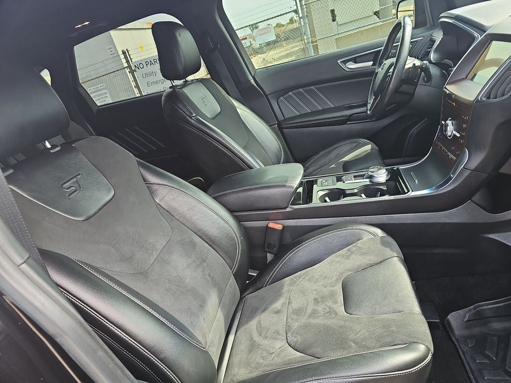 2020 Ford Edge ST