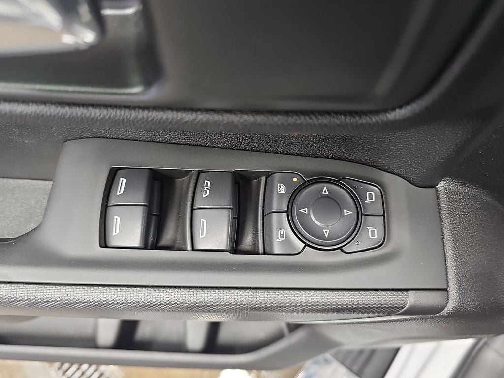 2024 Chevrolet Silverado HD Custom