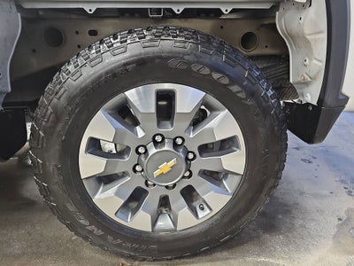 2024 Chevrolet Silverado HD Custom