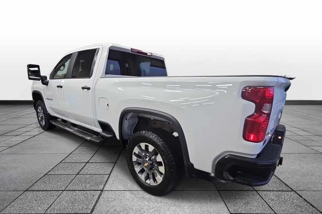 2024 Chevrolet Silverado HD Custom