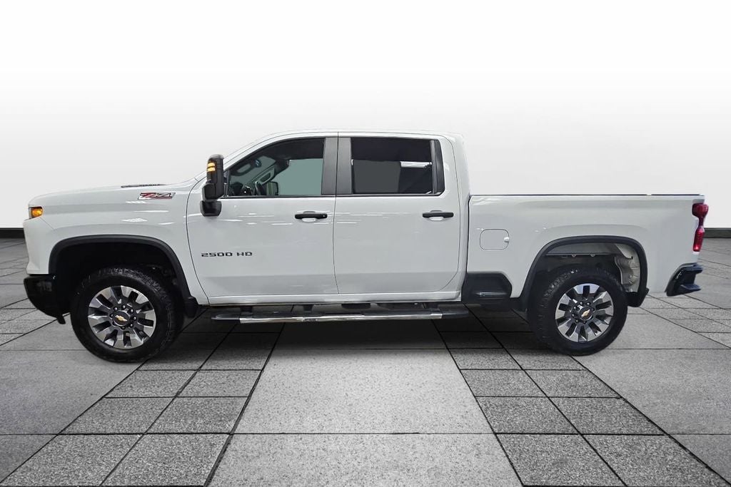 2024 Chevrolet Silverado HD Custom