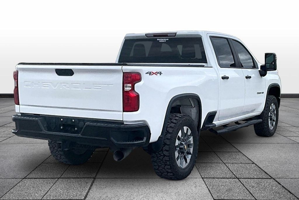 2023 Chevrolet Silverado HD Custom
