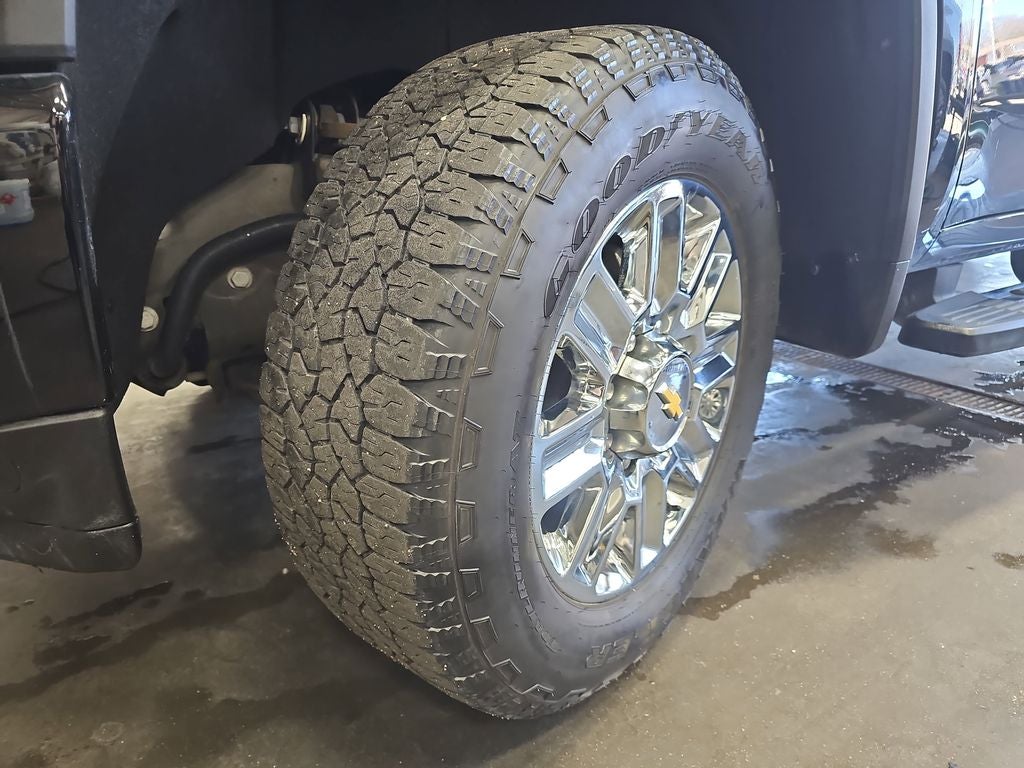 2022 Chevrolet Silverado HD High Country