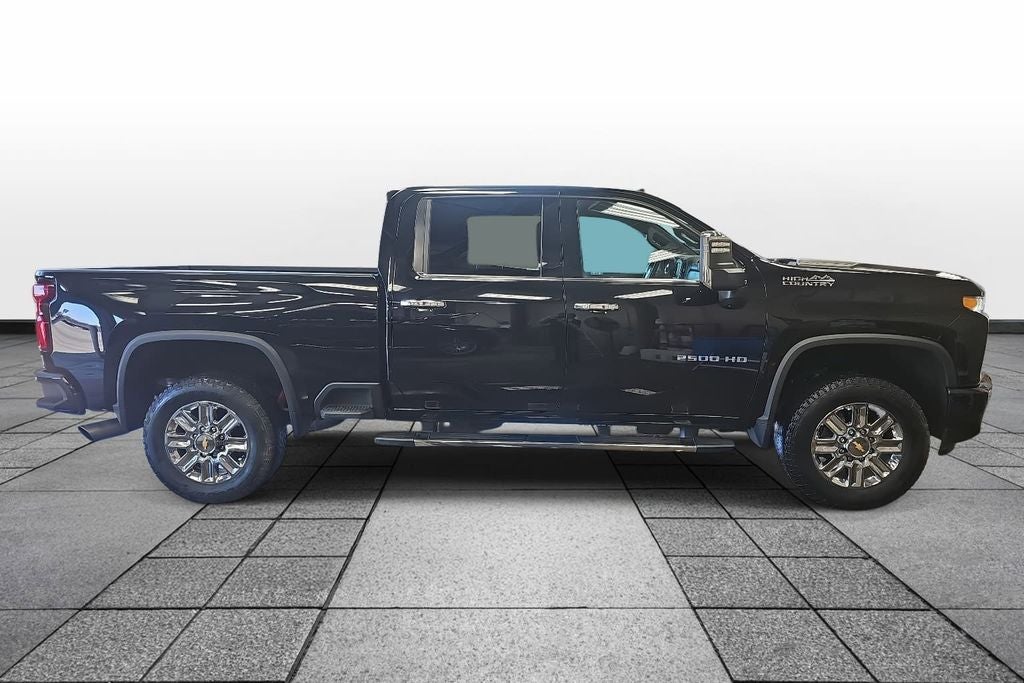 2022 Chevrolet Silverado HD High Country