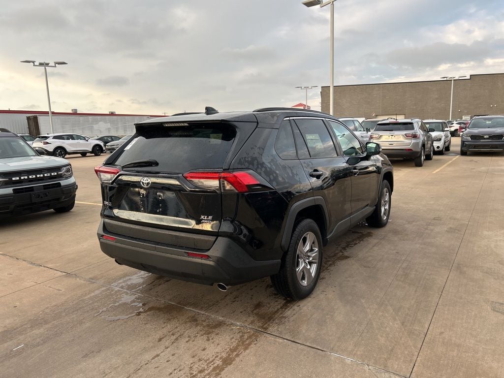 2022 Toyota RAV4 XLE