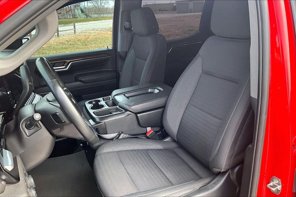 2023 Chevrolet Silverado LT