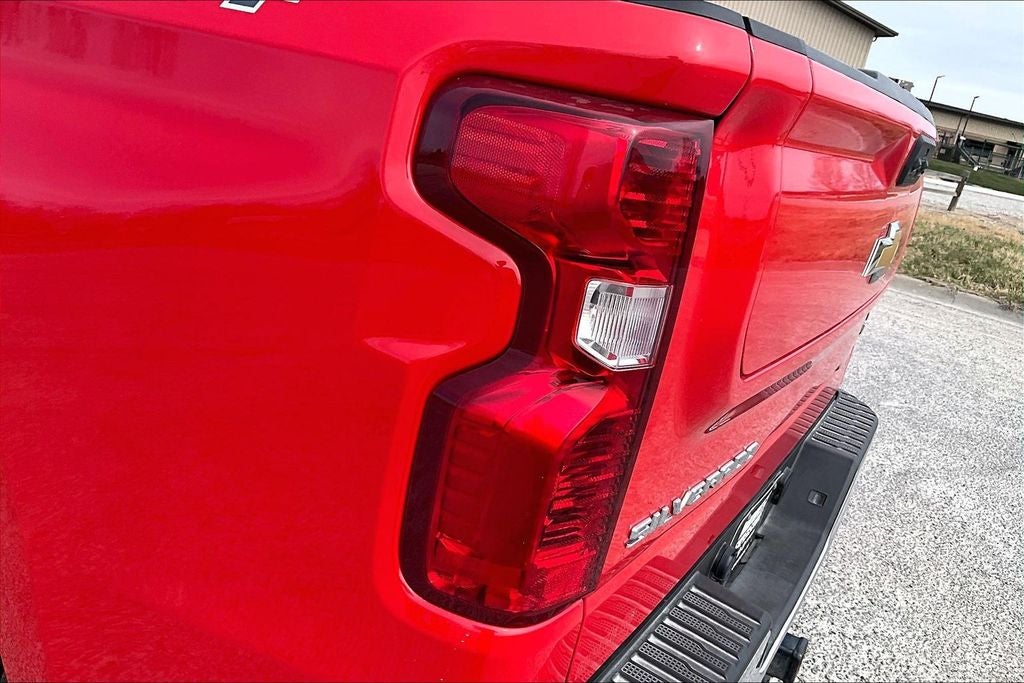 2023 Chevrolet Silverado LT