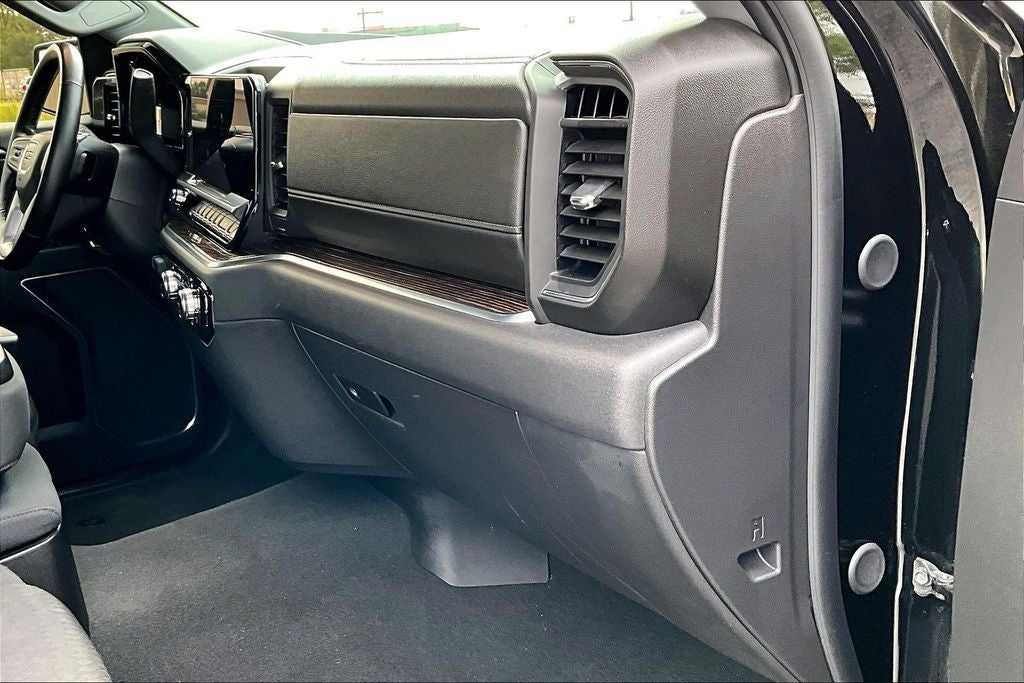 2024 GMC Sierra Elevation