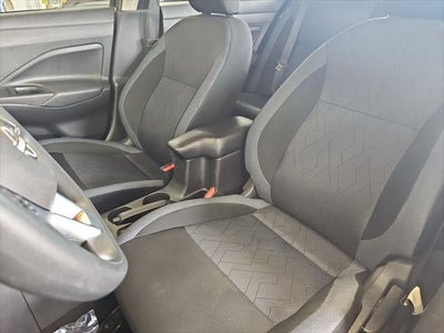 2023 Nissan Versa 1.6 SV