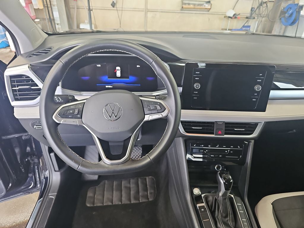 2025 Volkswagen Taos 1.5T SE