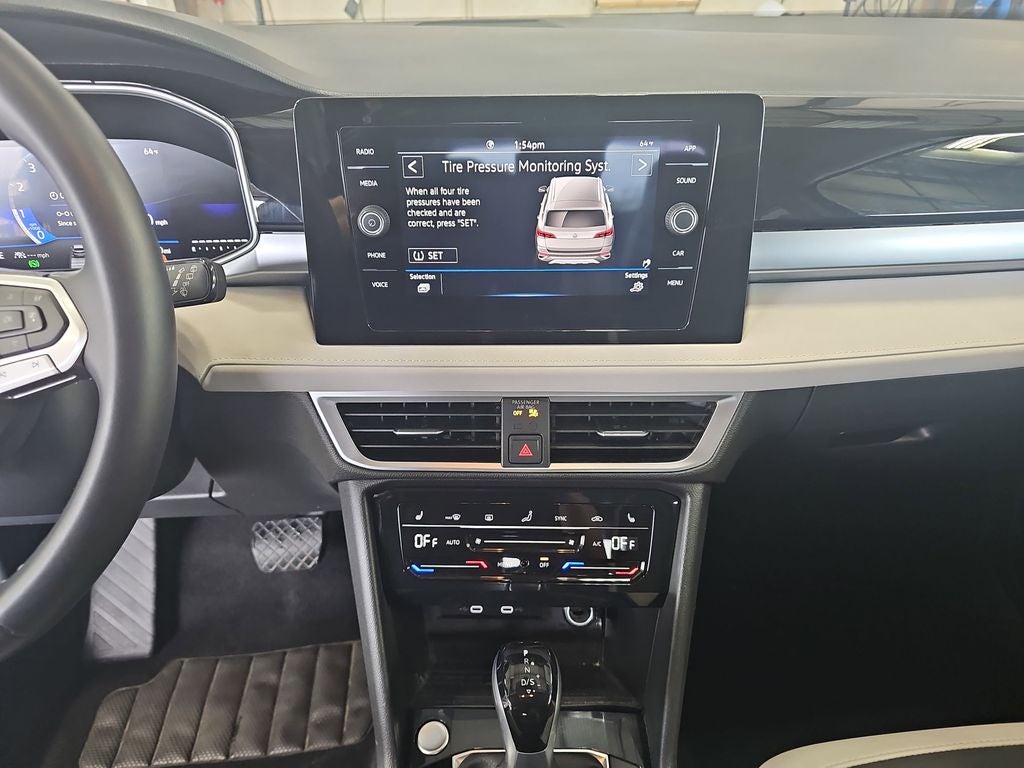2025 Volkswagen Taos 1.5T SE