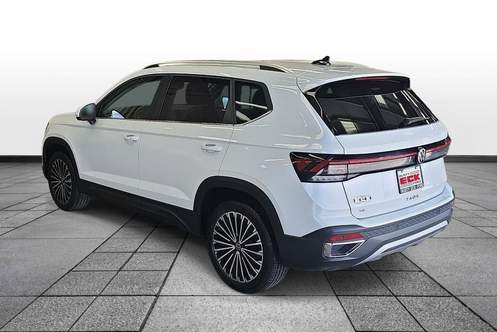 2025 Volkswagen Taos 1.5T SE
