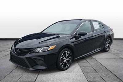2018 Toyota CAMRY SE
