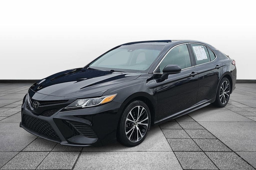 2018 Toyota CAMRY SE