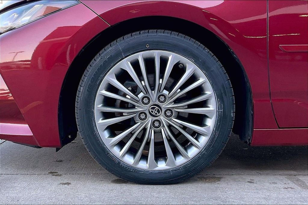 2019 Toyota AVALON Limited