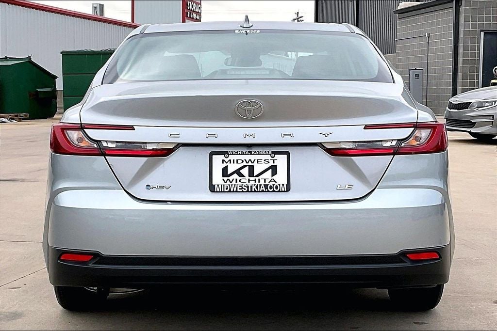 2025 Toyota CAMRY LE