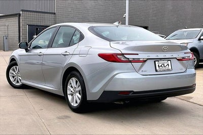 2025 Toyota CAMRY LE