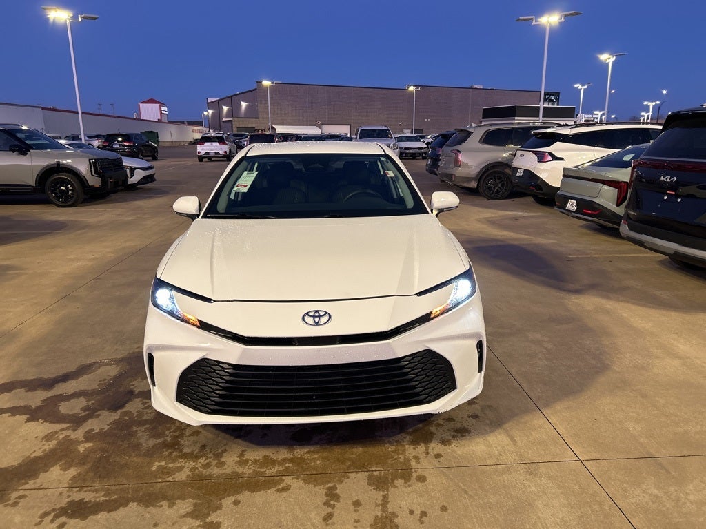 2025 Toyota CAMRY LE