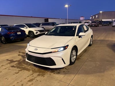 2025 Toyota CAMRY LE