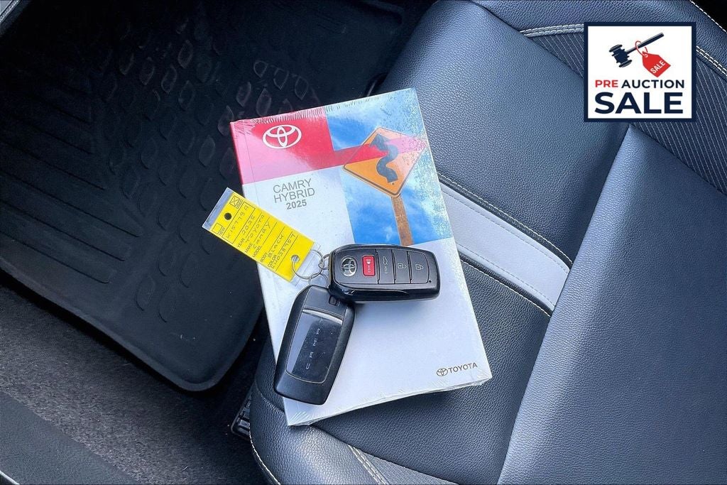 2025 Toyota CAMRY SE