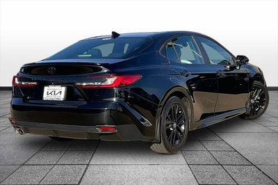 2025 Toyota CAMRY SE