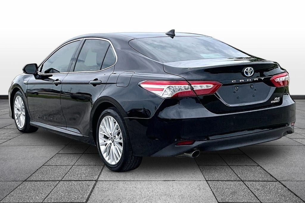 2020 Toyota Camry Hybrid XLE