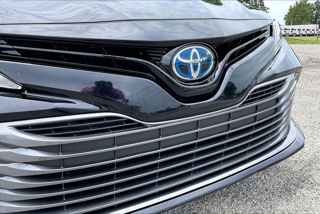 2020 Toyota Camry Hybrid XLE
