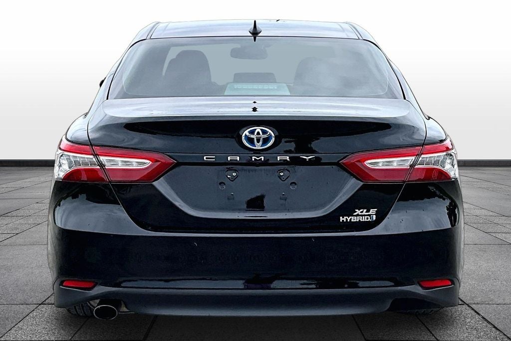 2020 Toyota Camry Hybrid XLE