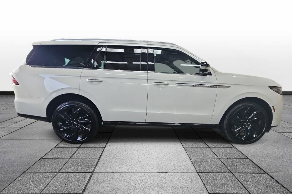2025 Lincoln Navigator Reserve