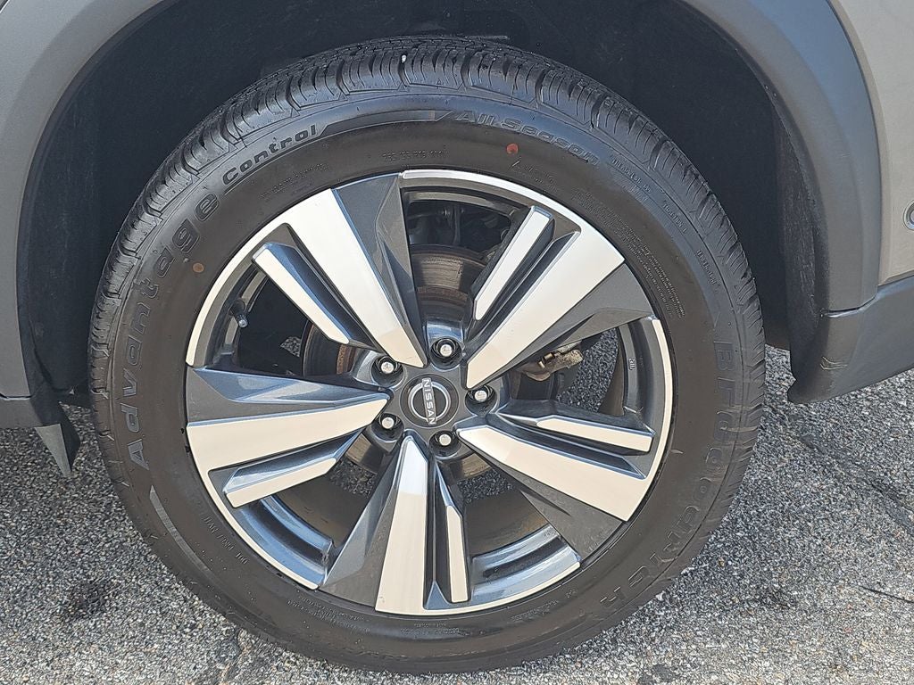 2023 Nissan Rogue SL