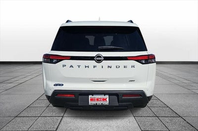 2025 Nissan Pathfinder SV
