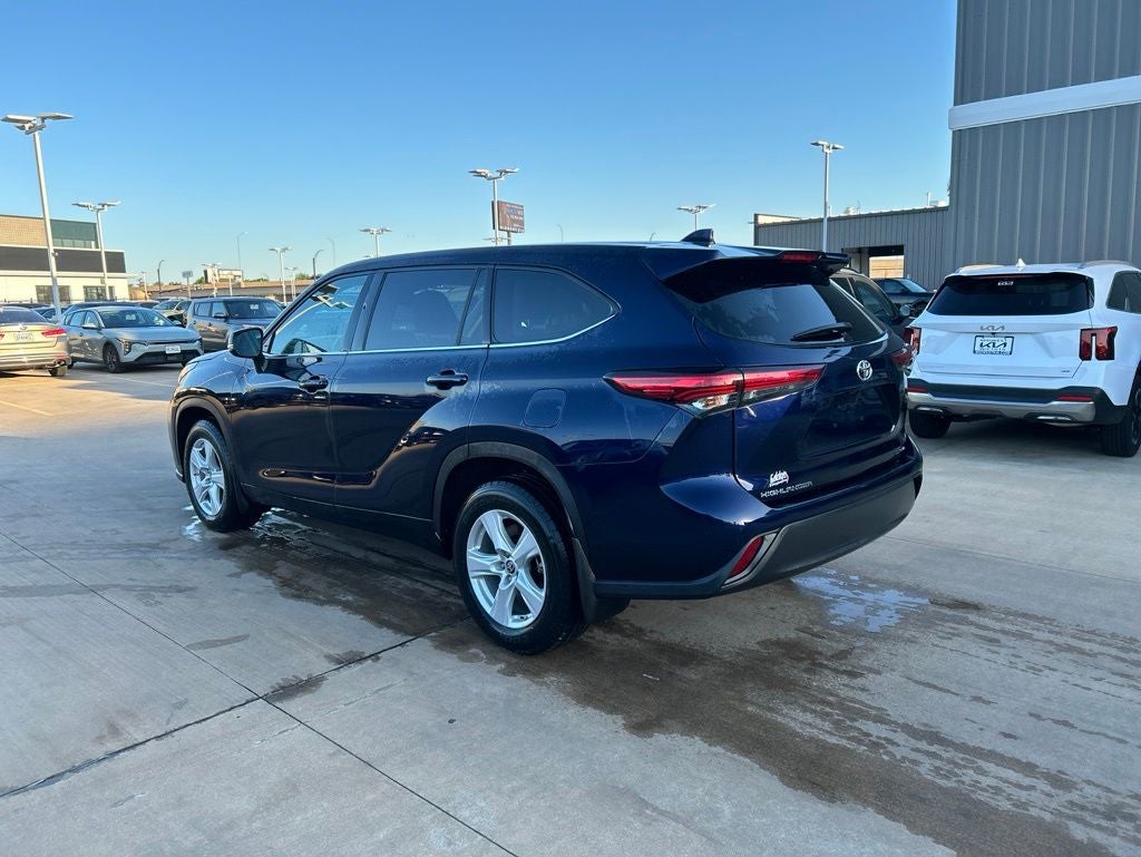 2021 Toyota HIGHLANDER LE