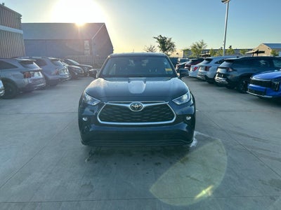 2021 Toyota HIGHLANDER LE
