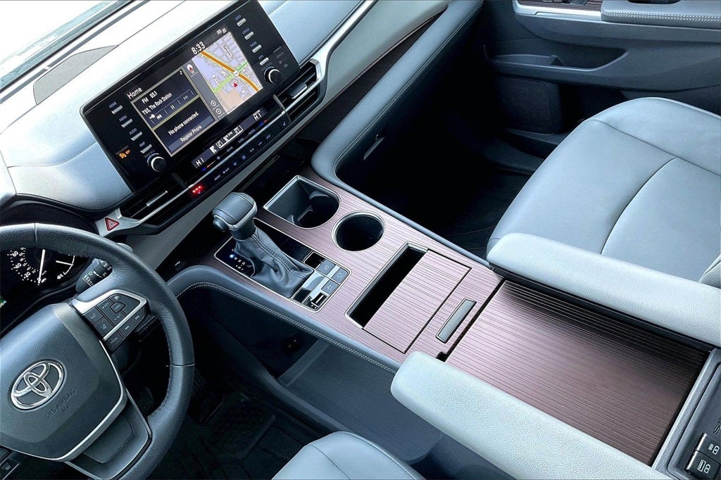 2022 Toyota SIENNA XLE XLE 8 Passenger