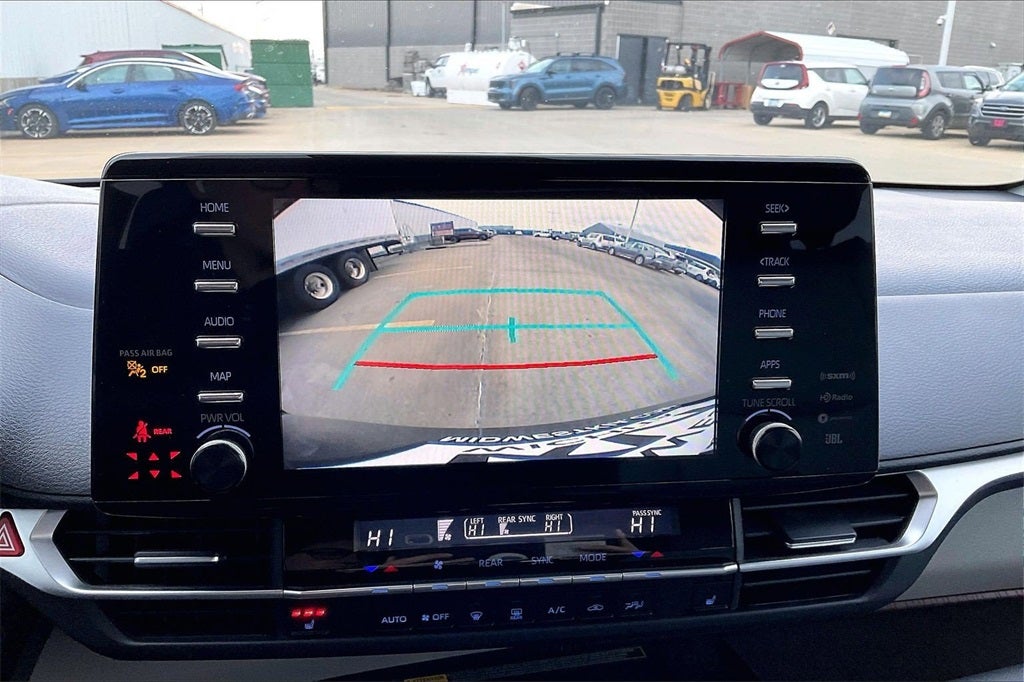 2022 Toyota SIENNA XLE XLE 8 Passenger