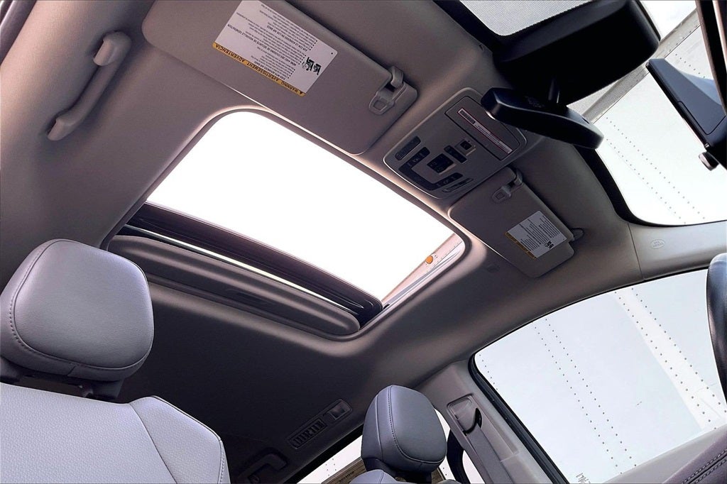 2022 Toyota SIENNA XLE XLE 8 Passenger