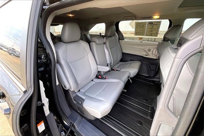 2022 Toyota SIENNA XLE XLE 8 Passenger