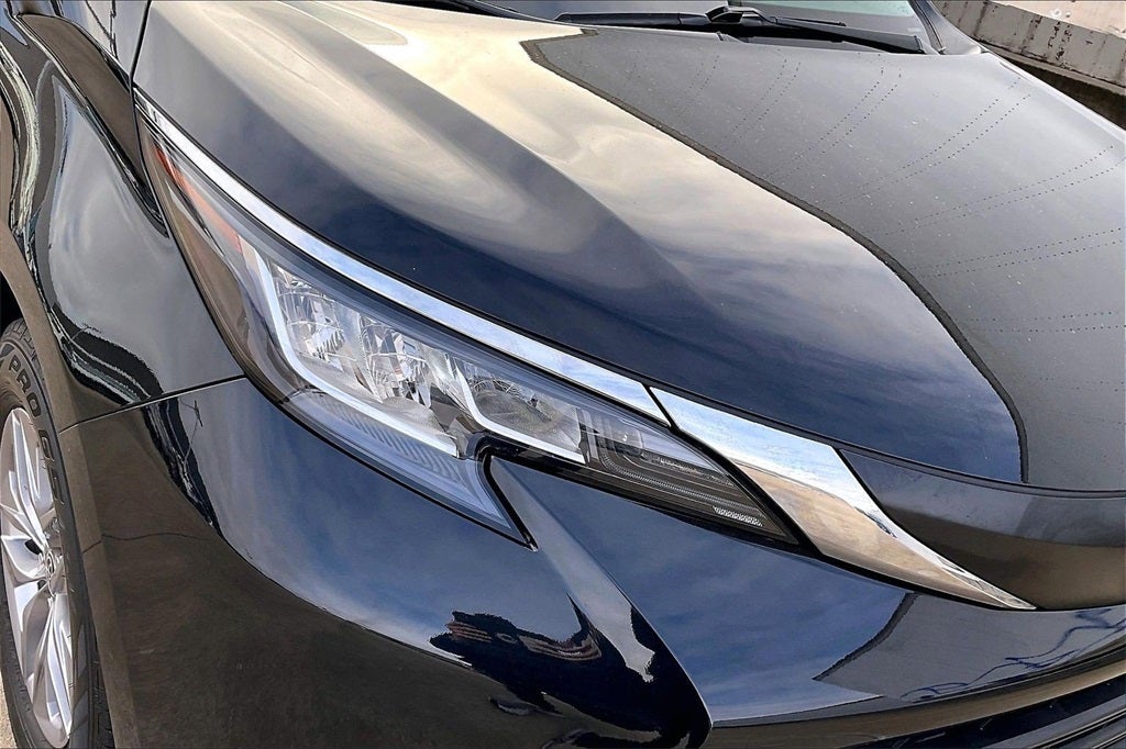 2022 Toyota SIENNA XLE XLE 8 Passenger