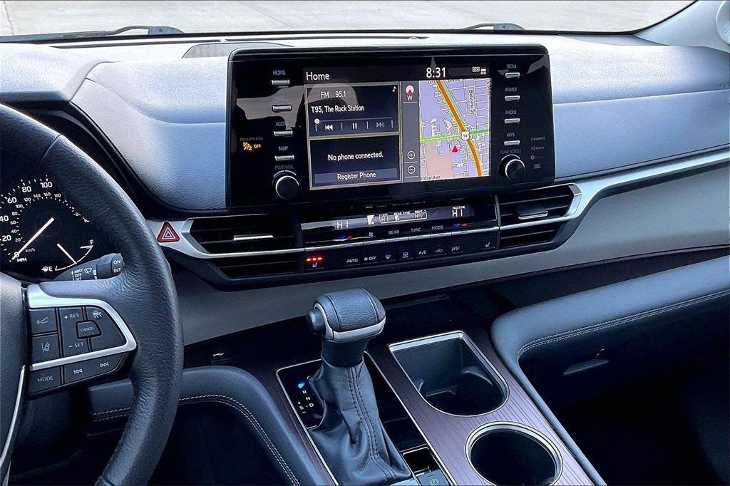 2022 Toyota SIENNA XLE XLE 8 Passenger