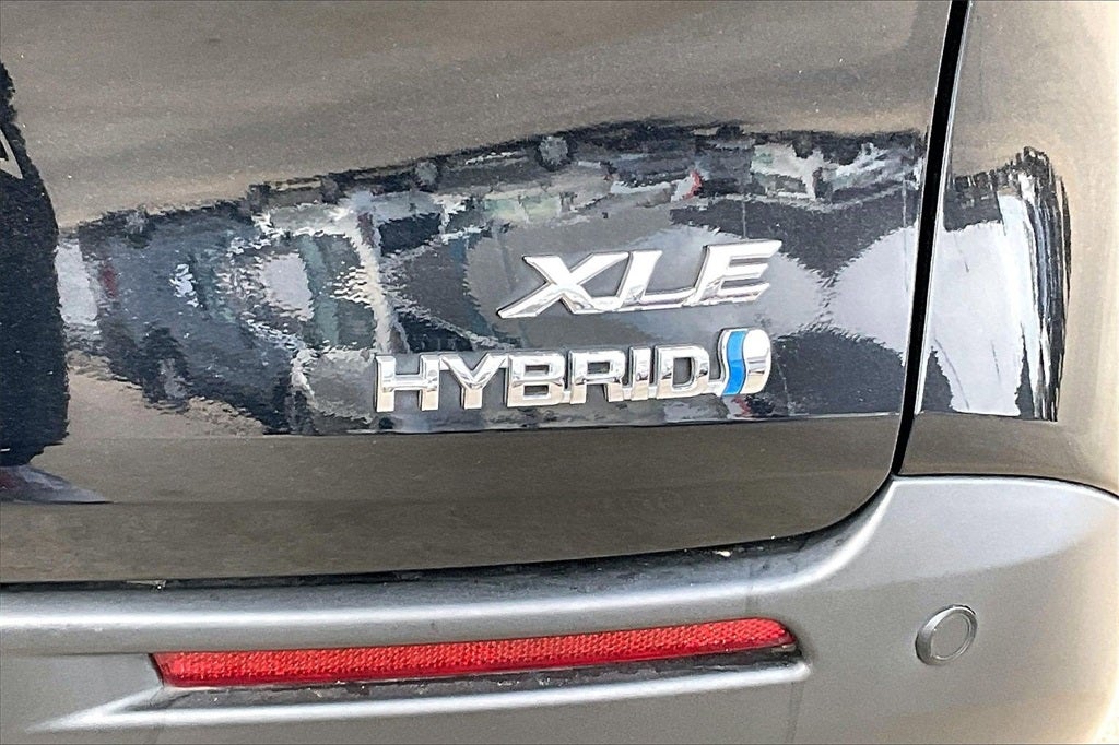 2022 Toyota SIENNA XLE XLE 8 Passenger