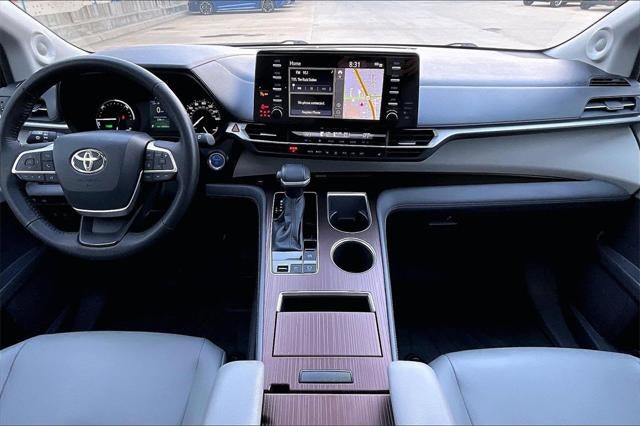 2022 Toyota SIENNA XLE XLE 8 Passenger