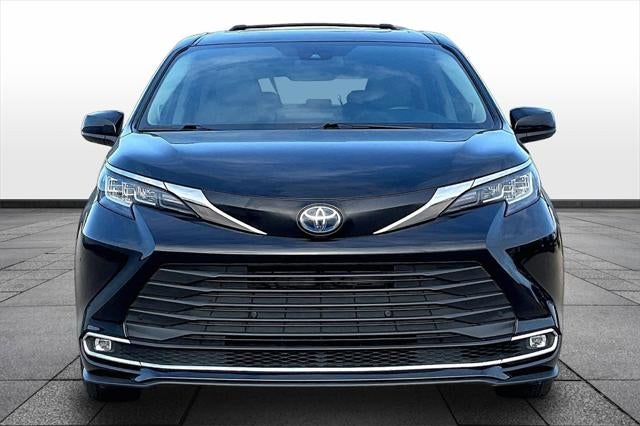 2022 Toyota SIENNA XLE XLE 8 Passenger