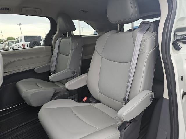2021 Toyota Sienna XLE 7 Passenger